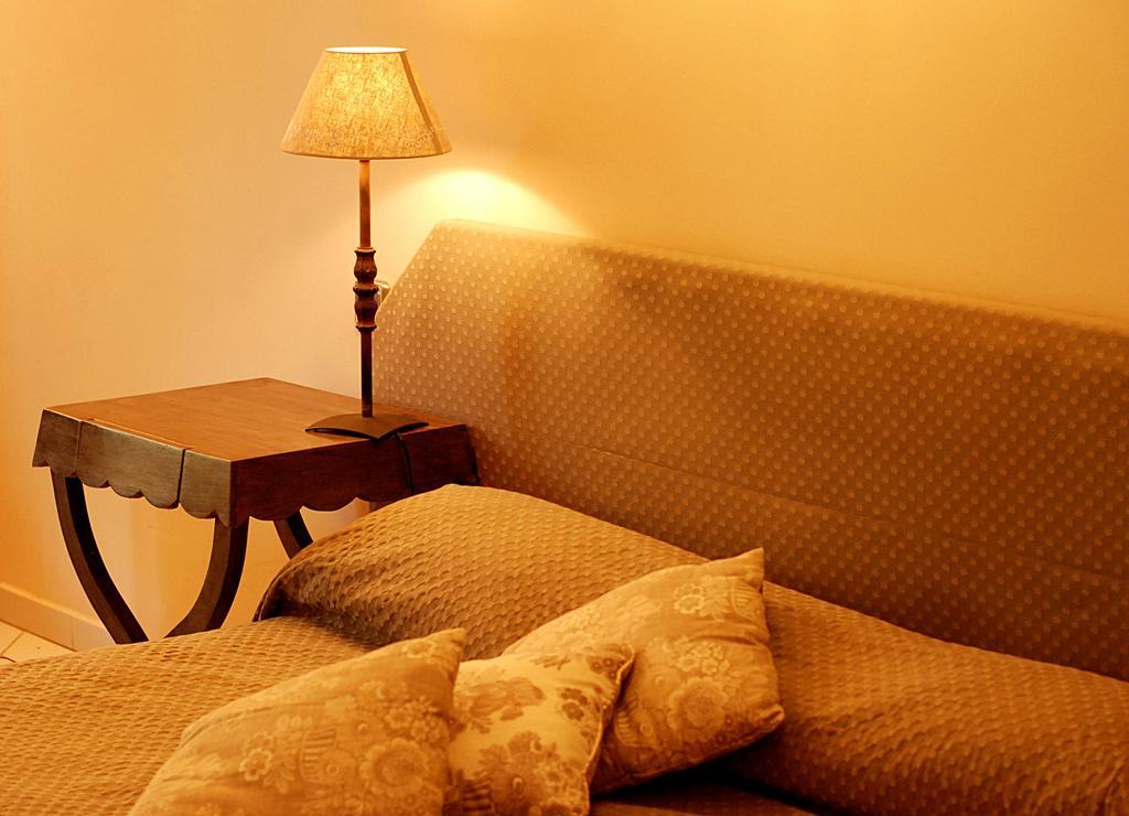 Hotel Les Mazets Des Roches Tarascon Rom bilde