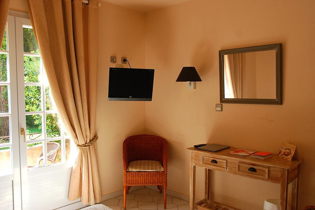 Hotel Les Mazets Des Roches Tarascon Rom bilde