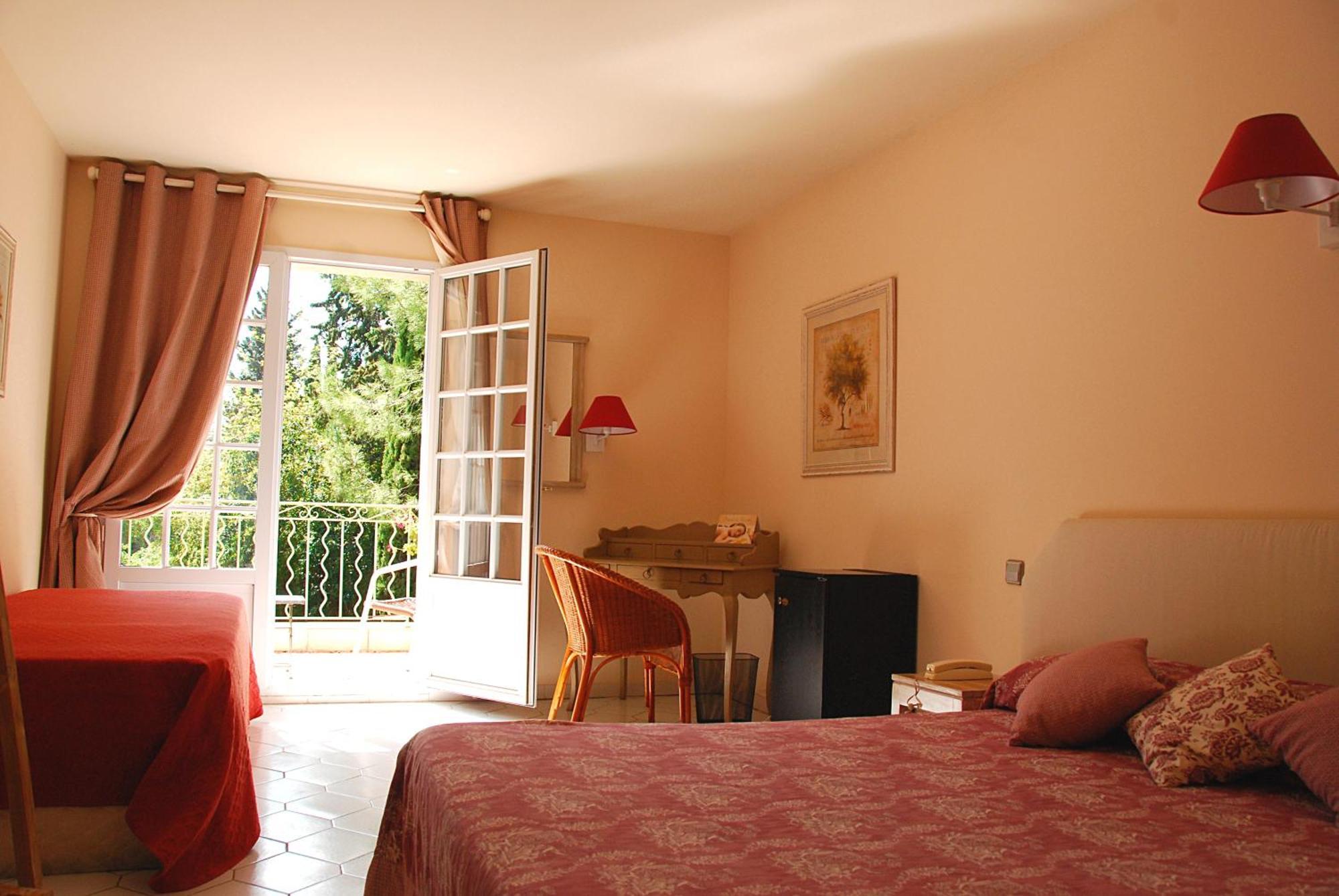 Hotel Les Mazets Des Roches Tarascon Rom bilde