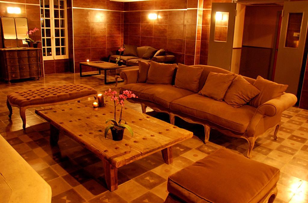 Hotel Les Mazets Des Roches Tarascon Eksteriør bilde