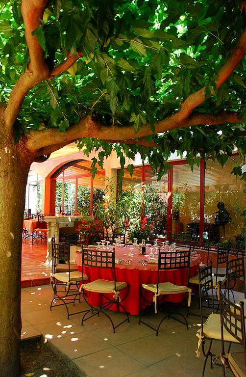 Hotel Les Mazets Des Roches Tarascon Eksteriør bilde