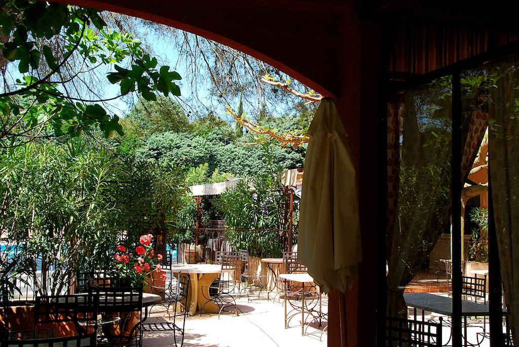 Hotel Les Mazets Des Roches Tarascon Eksteriør bilde