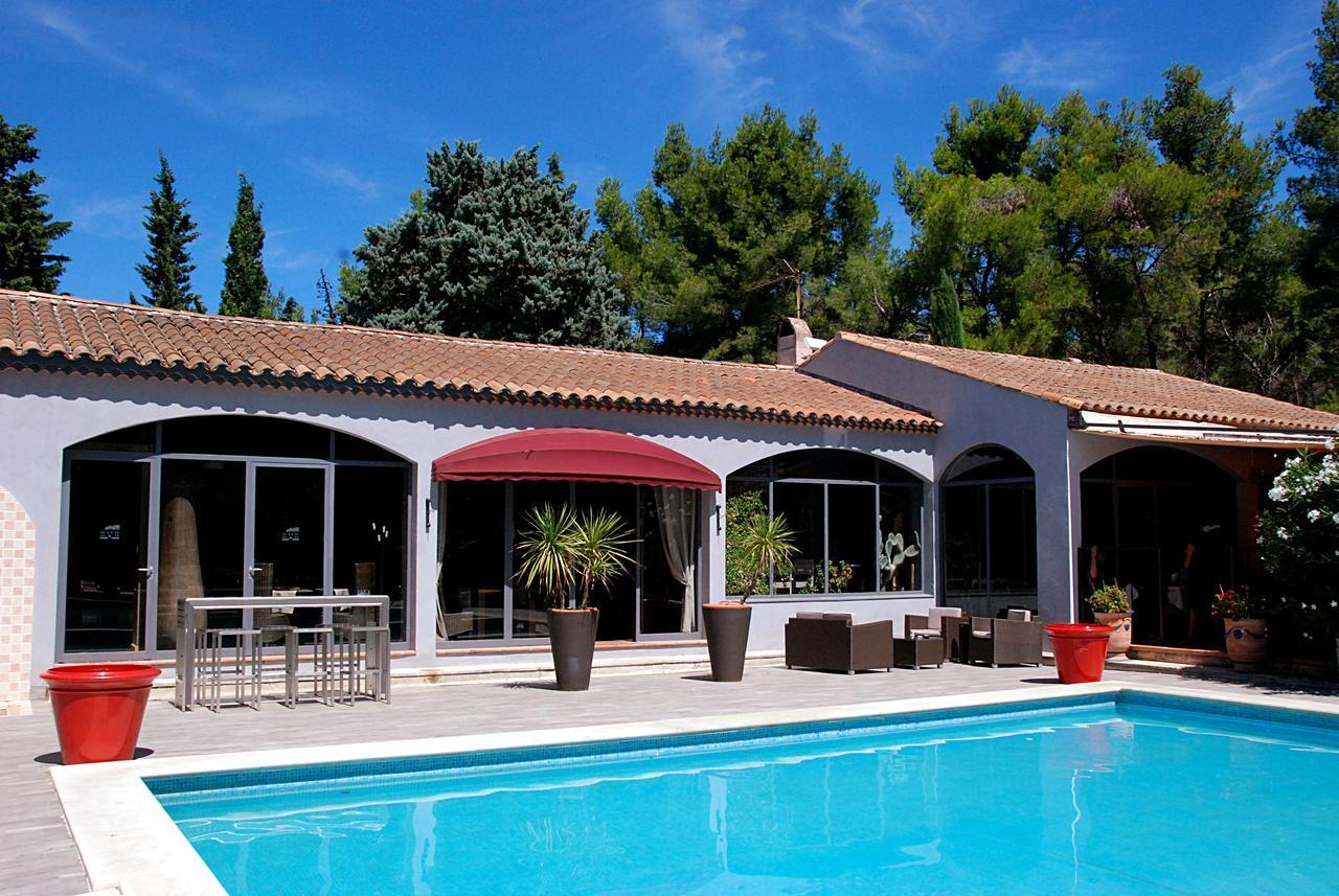 Hotel Les Mazets Des Roches Tarascon Eksteriør bilde