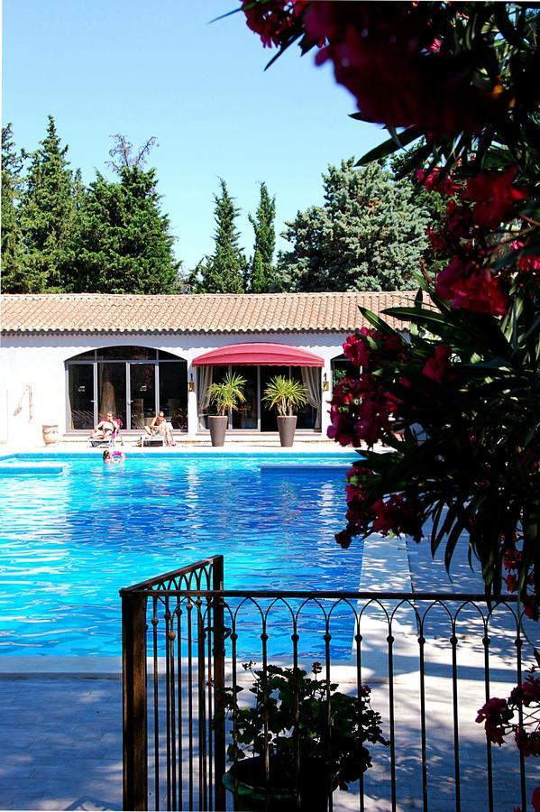 Hotel Les Mazets Des Roches Tarascon Eksteriør bilde