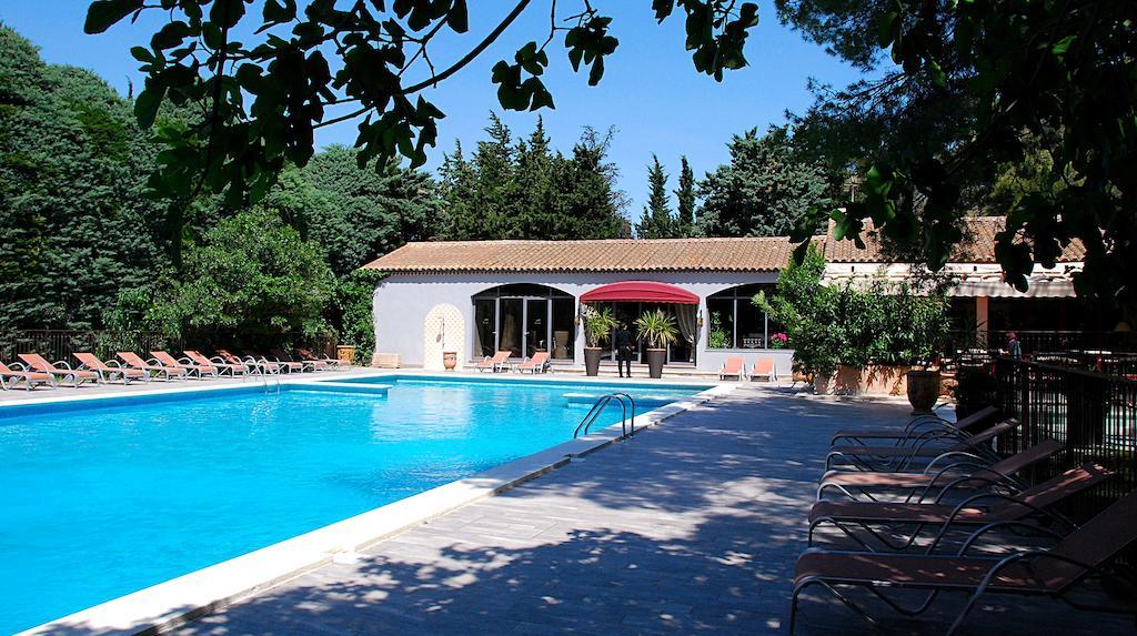 Hotel Les Mazets Des Roches Tarascon Eksteriør bilde