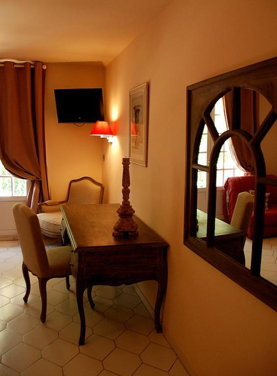 Hotel Les Mazets Des Roches Tarascon Eksteriør bilde