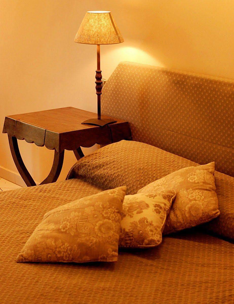 Hotel Les Mazets Des Roches Tarascon Eksteriør bilde